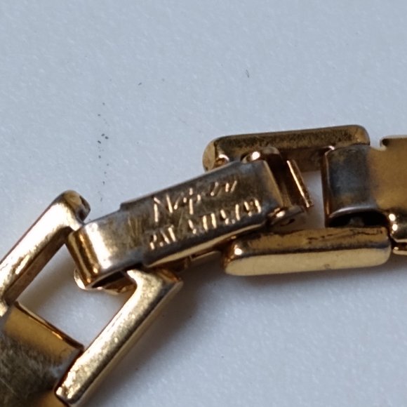 Vintage Metal Napier Bracelet - Picture 11 of 15